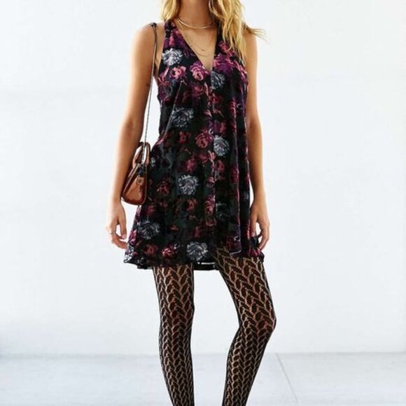 NWT BB Dakota Kenzie Velvet Burnout Halter Dress - Picture 1 of 9